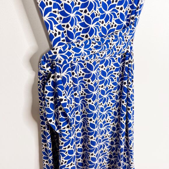 Diane Von Furstenberg Size 4 Blue Della Dress Blue Petals Print White Tie Waist - Picture 8 of 12